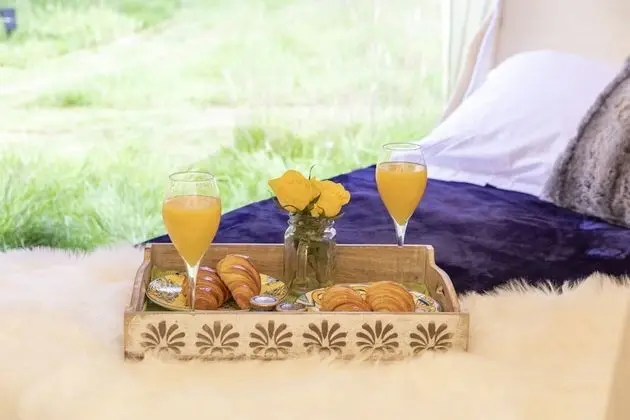 Lovely 6 Person Lotus Belle Tents, The Wye Valley - Oda