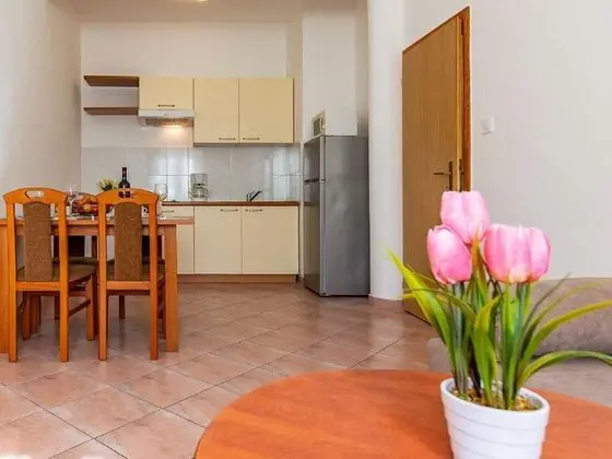 Lovely Apartment in Banjole near Beach & Town Center - Mutfak