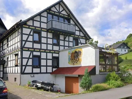 Lovely Apartment in Elpe near Forest