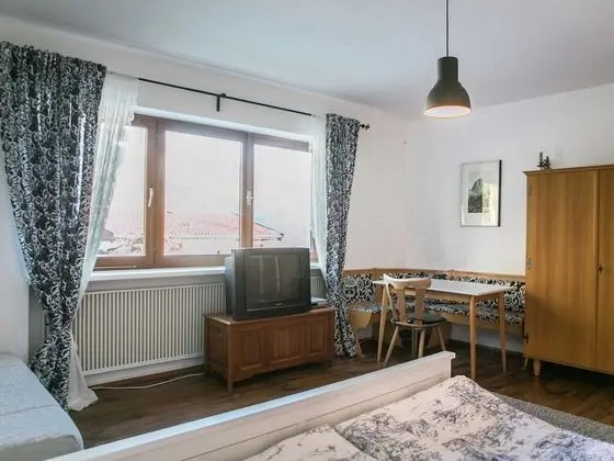 Lovely Apartment With Garden, Sauna, Parking, Terrace, Darts