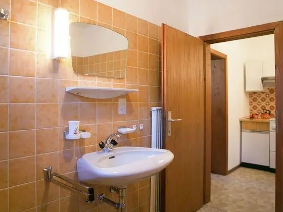Lovely Apartment With Garden, Sauna, Parking, Terrace, Darts - Banyo Tipleri