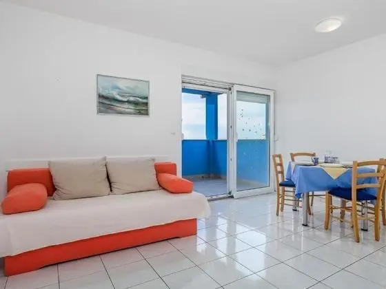 Lovely Apartment in Mandre With Barbecue - Oda Düzeni
