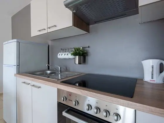 Lovely Apartment in Novalja near Sea Beach & Town Center - Mutfak