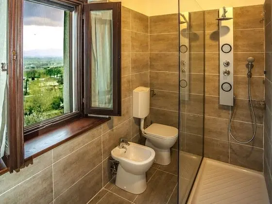 Lovely Apartment in Passaggio di Bettona With Pool - Banyo Tipleri