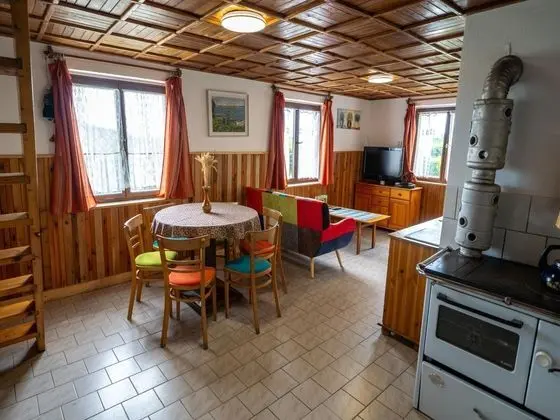Lovely Apartment in Svinarov Czech Republic near Forest - Yerinde Yemek