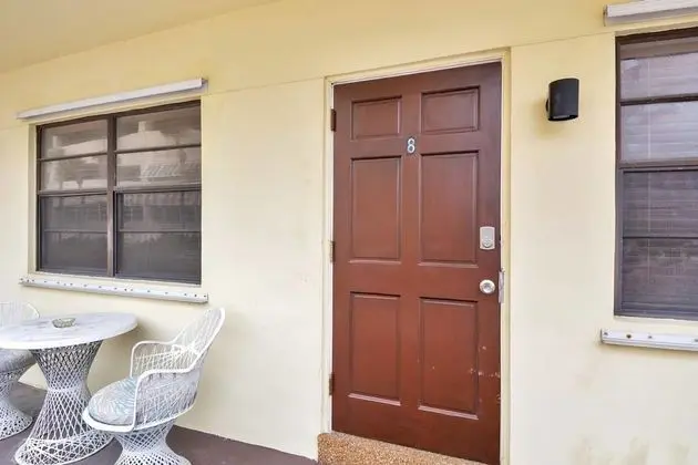 Lovely Apt, Hollywood Beach, 1/2 Block From Ocean! - Lobi