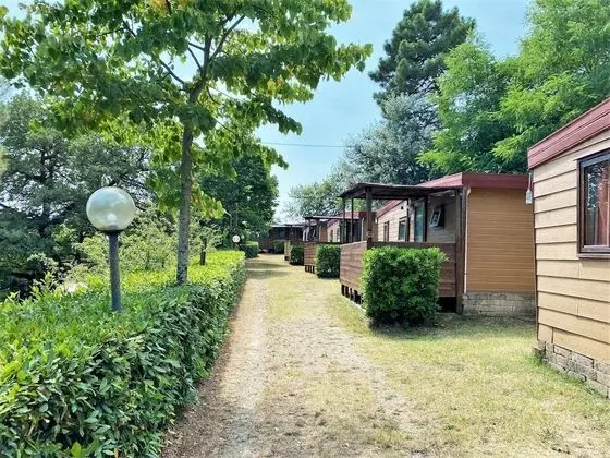 Lovely Bungalow in Capraia e Limite With a Shared Pool