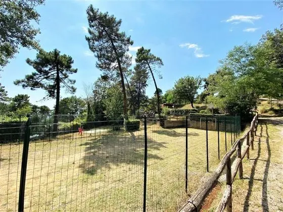 Lovely Bungalow in Capraia e Limite With a Shared Pool - Dış Mekan