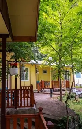 Lovely Bungalow in Pretty Area Place - Dış Mekan