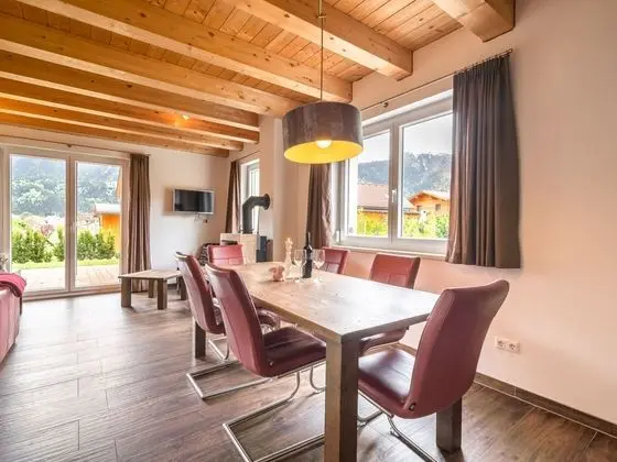 Lovely Chalet in Kötschach Mauthen With Terrace, Garden, BBQ - Yerinde Yemek