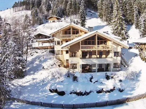 Lovely Chalet With Sauna, Ski Storage, Heating, Carport
