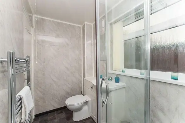 Lovely and Comfortable 3 Bed Flat Tamworth - Oda