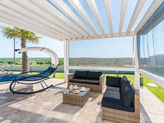 Lovely Villa in Debeljak With Heated Private Pool