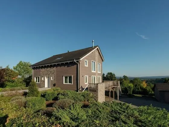 Lovely Villa in Durbuy with Hot Tub