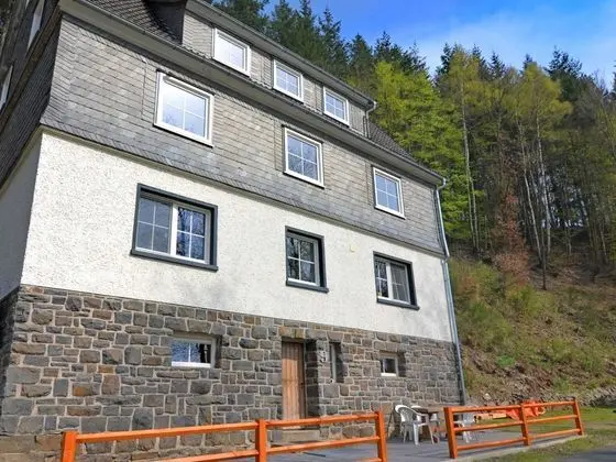 Lovely Group House near Winterberg with Private Sauna, Garden, & Terrace - Öne Çıkan Resim