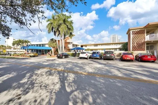 Lovely Hallandale Beach Studio - Dış Mekan