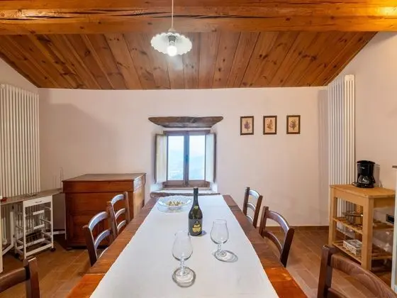 Lovely Holday Home in Acqualagna With Garden - Yerinde Yemek