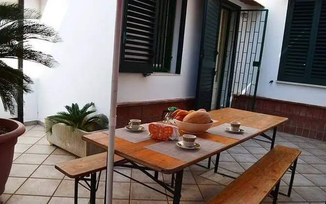 Lovely Holiday Apartment Quadrilocale Con Vista Mare Pt51 With Terrace Sea - Dış Mekan