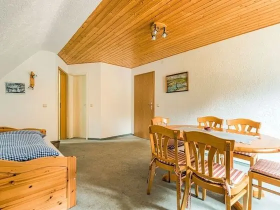 Lovely Holiday Home in Bad Tabarz With Garden - Oda Düzeni