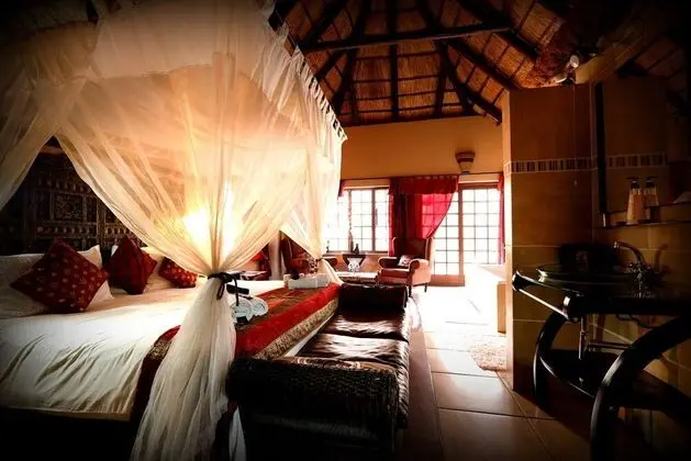 Lovely Holiday Home Bordering Kruger National Park - Oda