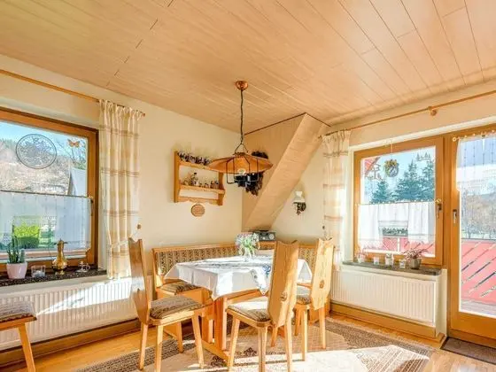 Lovely Holiday Home in Crottendorf With Terrace and Garden - Yerinde Yemek