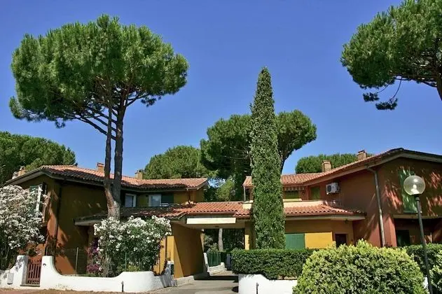 Lovely Holiday Home in Giannella Nera Sea