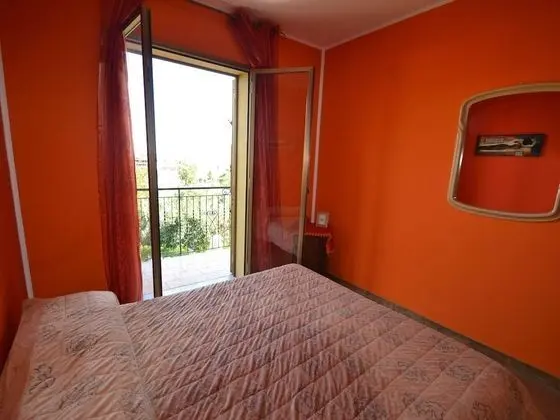 Lovely Holiday Home in Giardini Naxos near Sea - Oda
