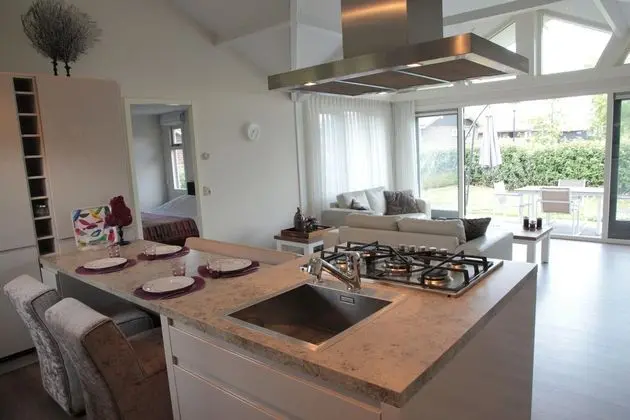 Lovely Holiday Home in Kattendijke Near Centre & Seabeach - Mutfak