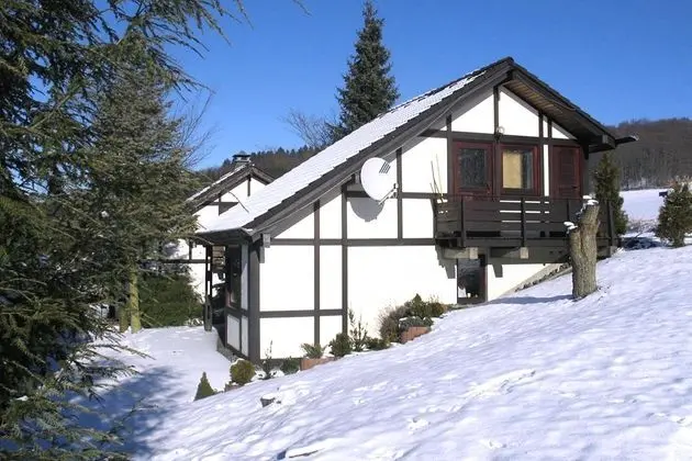 Lovely Holiday Home in Meschede-hennesee With Garden - Dış Mekan