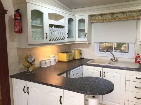 Lovely Holiday Home nr Kynance Cove - Mutfak