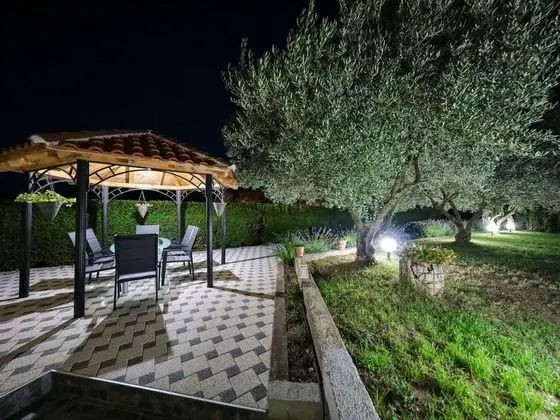 Lovely Holiday Home in Policnik With Private Pool - Dış Mekan