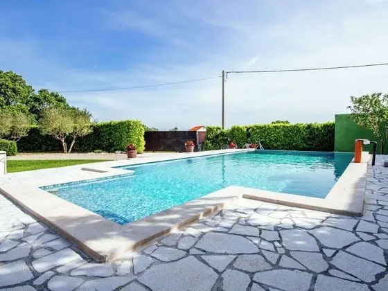 Lovely Holiday Home With Private Infinity Pool, Great Garden With Terrace, BBQ - Havuz