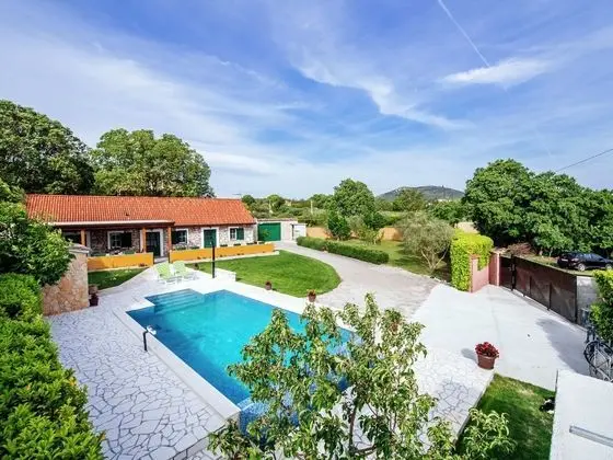 Lovely Holiday Home With Private Infinity Pool, Great Garden With Terrace, BBQ - Öne Çıkan Resim