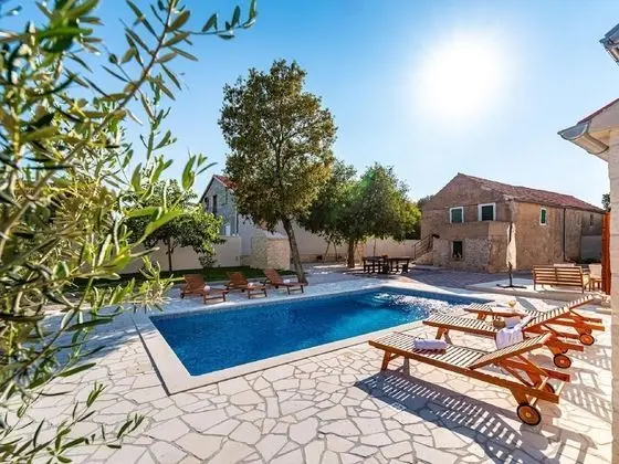 Lovely Holiday Home in Stankovci With Private Swimming Pool - Havuz