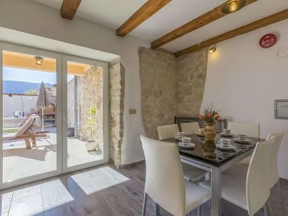 Lovely Holiday House With Private Swimming Pool & Terrace - Yerinde Yemek