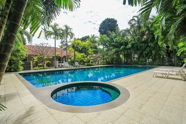 Lovely House With Access to Large Swimming Pool and Near Chalong Pier Num001 - Havuz