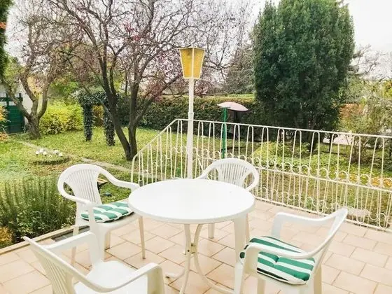 Lovely House - Double Bed, Parking