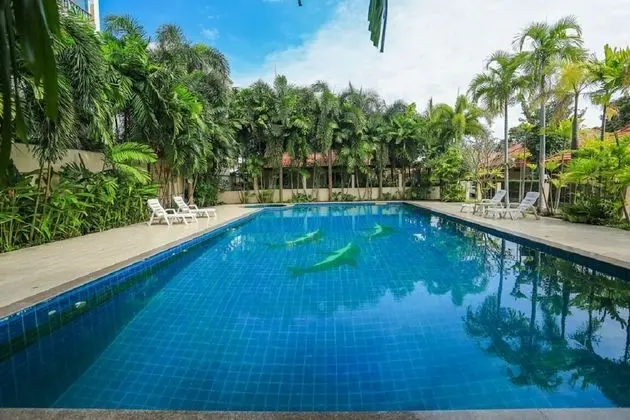 Lovely House Near Chalong Pier With Access to Large Swimming Pool Shop Centre