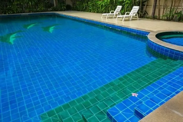 Lovely House Near Chalong Pier With Access to Large Swimming Pool Shop Centre - Havuz