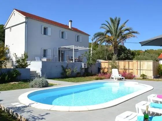 Lovely Island House With Private Swimming Pool, Garden, Bbq, Near the Sea - Öne Çıkan Resim