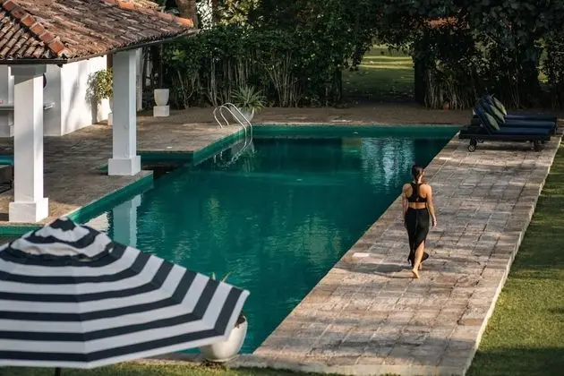 Lovely Lakeside Villa With Large Pool Poolside Dining - Oda