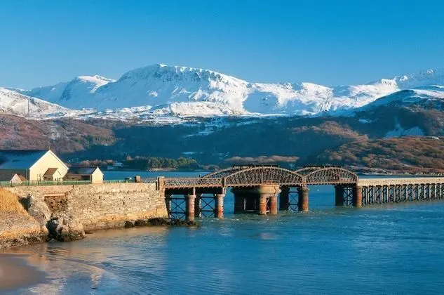 Lovely Large Home 10 Minute Walk to Barmouth Beach - Havuz