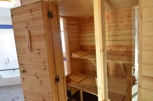 Lovely Modern Cottage With Sauna, Bubble Baths and Even a Beach on the River - Spa