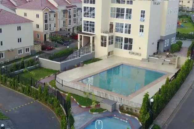 Lovely One-bed Apartment Located in Abuja - Havuz