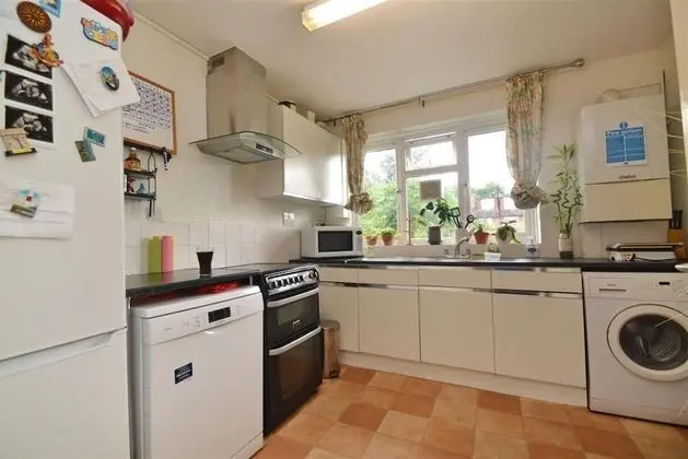Lovely One-bed Apartment to Rent in London - Mutfak