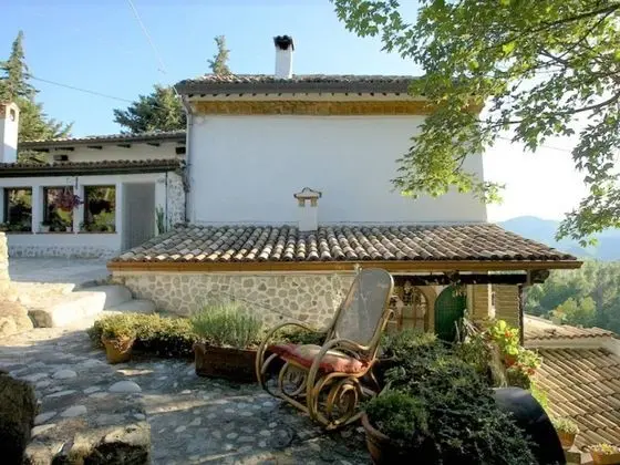 Lovely Villa in Sant'agata Feltria With Pool - Dış Mekan