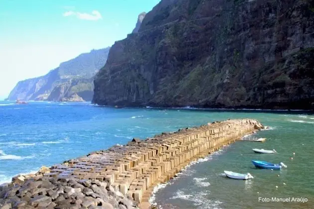 Lovely Sea View 3-bed House in P Delgada, Madeira - Plaj