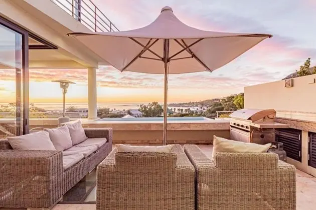 Lovely Six Bedroom Villa With Uninterrupted Sea Views 17 Geneva - Oda