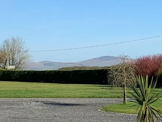 Lovely Static Holiday Caravan in Whithorn - Dış Mekan