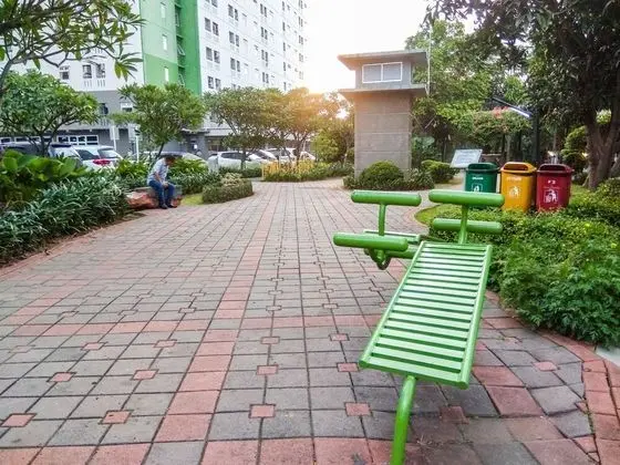 Lovely and Strategic Studio at Green Pramuka Apartment